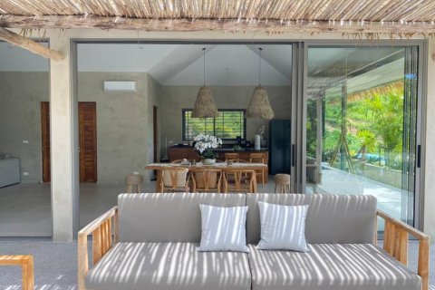 Chalet de 3 dormitorios en Surat Thani, Tailandia № 114215 - foto 4