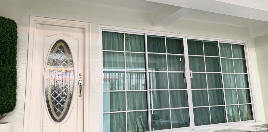 Townhouse in Bangkok, Thailand 4 bedrooms № 66516