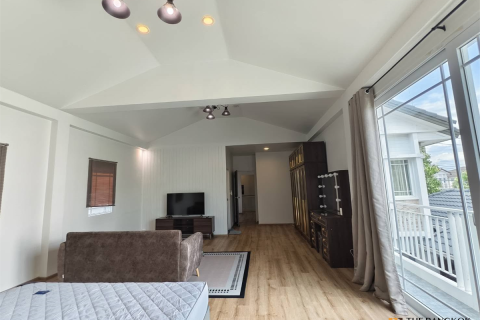 Haus in Bangkok, Thailand 6 Schlafzimmer № 189135 - Foto 4