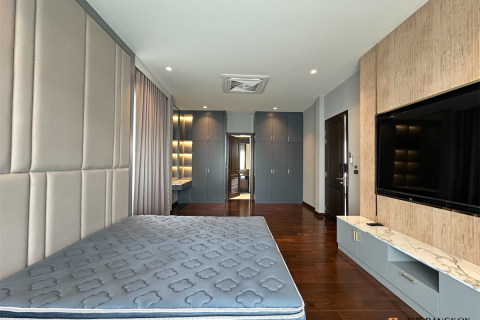 Haus in Bangkok, Thailand 4 Schlafzimmer № 189141 - Foto 4
