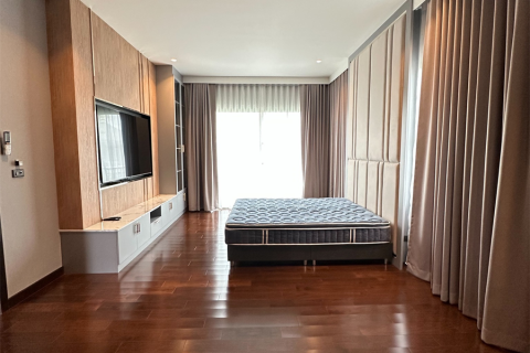 Haus in Bangkok, Thailand 4 Schlafzimmer № 189141 - Foto 2