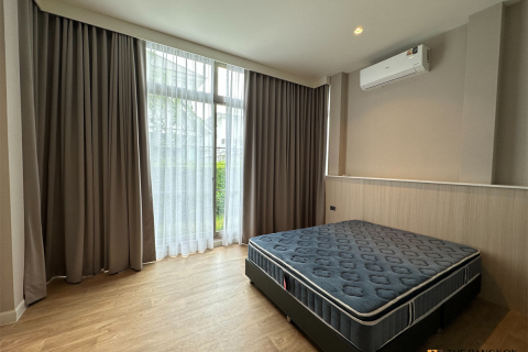 Haus in Bangkok, Thailand 4 Schlafzimmer № 189141 - Foto 3