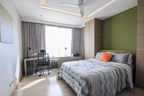 Condominio de 3 dormitorios en Khlong San, Bangkok, Tailandia № 149697 - foto 5