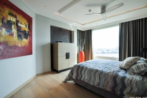 Condominio de 3 dormitorios en Khlong San, Bangkok, Tailandia № 149697 - foto 7