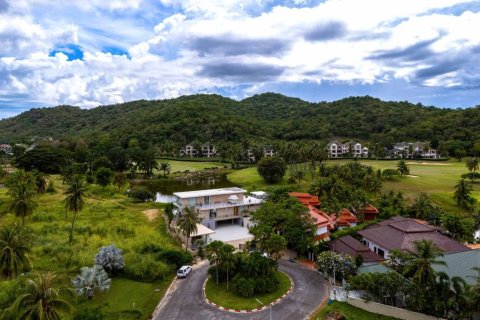 Chalet de 6 dormitorios en Cha-am, Tailandia № 149698 - foto 8