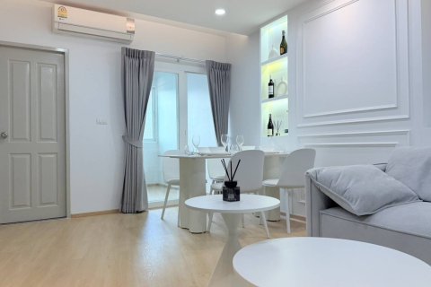 Apartamento de 2 habitaciones en Pattaya, Tailandia № 220566