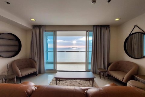 Apartamento de 3 habitaciones en Pattaya, Tailandia № 220565 - foto 2
