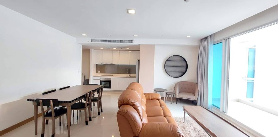 Apartamento de 3 habitaciones en Pattaya, Tailandia № 220565