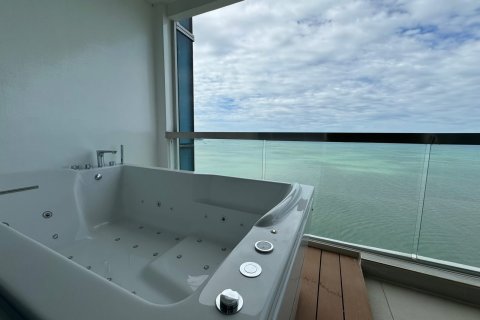Apartamento de 3 habitaciones en Pattaya, Tailandia № 220565 - foto 13