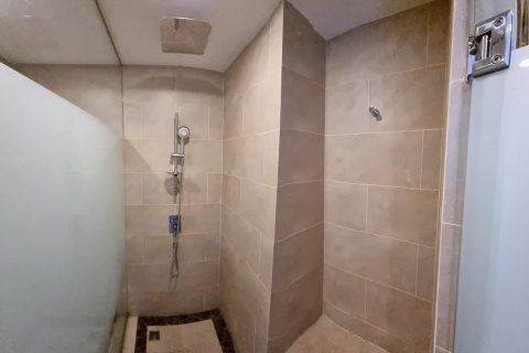 Apartamento de 2 habitaciones en Pattaya, Tailandia № 220564 - foto 15