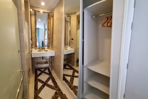 Apartamento de 2 habitaciones en Pattaya, Tailandia № 220564 - foto 12
