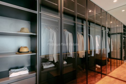 Casa de 4 dormitorios en Bang Lamung, Tailandia № 55081 - foto 12