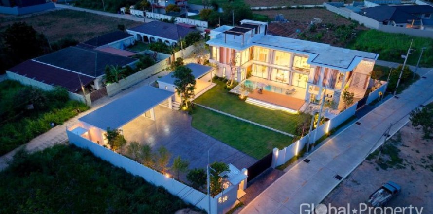 Haus in Pattaya, Thailand 5 Schlafzimmer № 233887