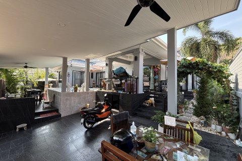 Chalet de 3 dormitorios en Hua Hin, Tailandia № 164161 - foto 2