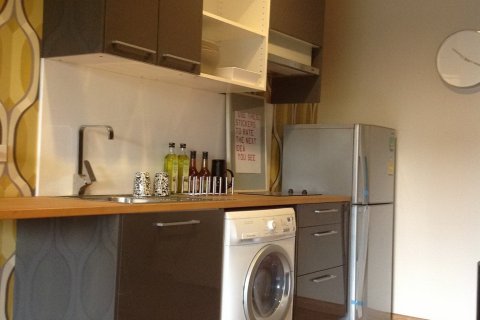 Condominio de 1 dormitorio en Bangkok, Tailandia № 144082 - foto 2