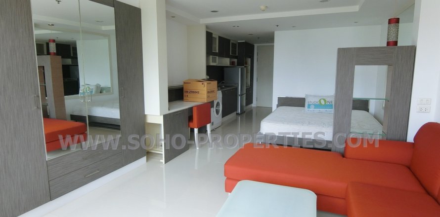 Studio dans le Condo à Bangkok, Thaïlande  № 144081