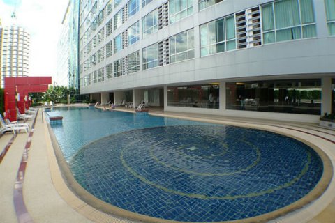 Studio dans le Condo à Bangkok, Thaïlande  № 144081 - photo 10