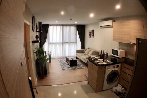 Condominio de 1 dormitorio en Bangkok, Tailandia № 144079 - foto 4