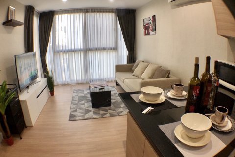 Condominio de 1 dormitorio en Bangkok, Tailandia № 144079 - foto 2