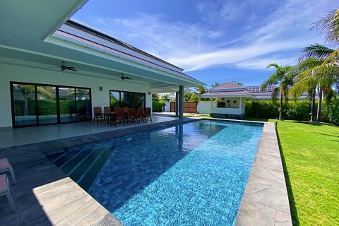 Chalet de 3 dormitorios en Hua Hin, Tailandia № 168660 - foto 17