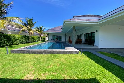 Chalet de 3 dormitorios en Hua Hin, Tailandia № 168660 - foto 10
