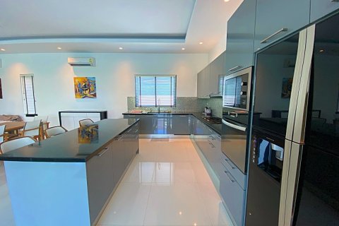 Chalet de 3 dormitorios en Hua Hin, Tailandia № 168660 - foto 24
