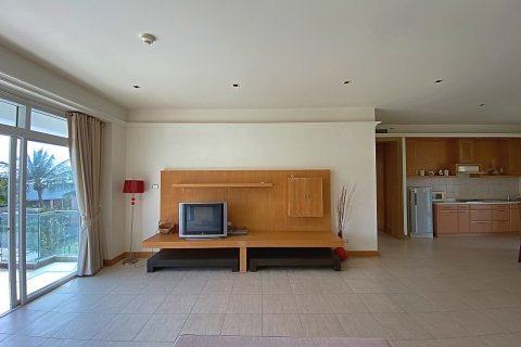 Condominio de 2 dormitorios en Hua Hin, Tailandia № 168664 - foto 14