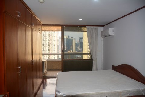 Condominio de 3 dormitorios en Bangkok, Tailandia № 66169 - foto 10
