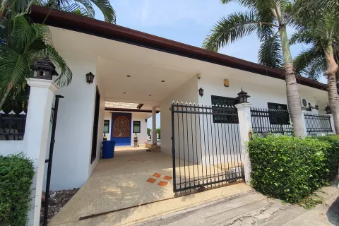 Chalet de 4 dormitorios en Hua Hin, Tailandia № 160580 - foto 20