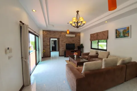 Chalet de 4 dormitorios en Hua Hin, Tailandia № 160580 - foto 4