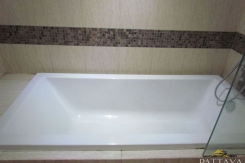 Condominio de 1 dormitorio en Pattaya, Tailandia № 204504 - foto 2