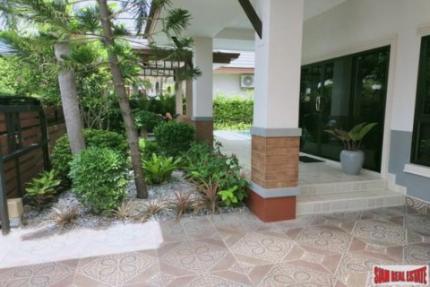 Chalet de 2 dormitorios en Pattaya, Tailandia № 194105 - foto 3
