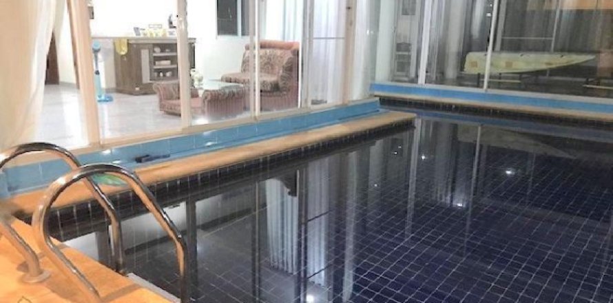 Chalet de 5 dormitorios en Pattaya, Tailandia № 202981