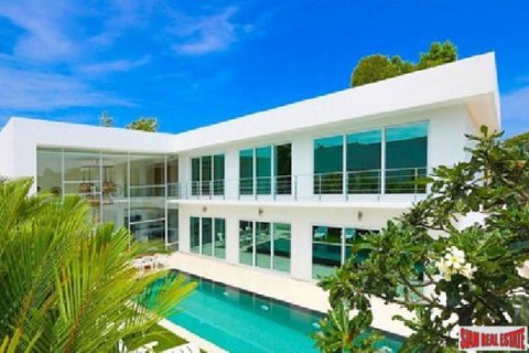 Chalet de 5 dormitorios en Pattaya, Tailandia № 202976 - foto 5