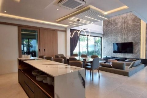 Chalet de 7 dormitorios en Sattahip, Tailandia № 157834 - foto 6