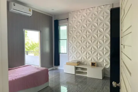 House in Pattaya, Thailand 4 bedrooms № 167640 - photo 10