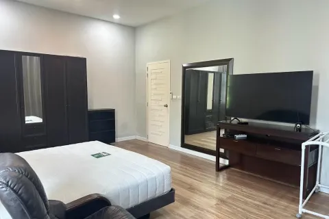 House in Pattaya, Thailand 4 bedrooms № 167640 - photo 14