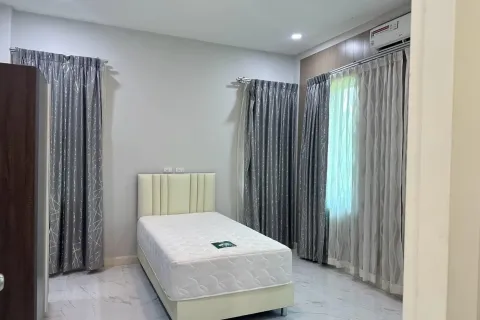 House in Pattaya, Thailand 4 bedrooms № 167640 - photo 13