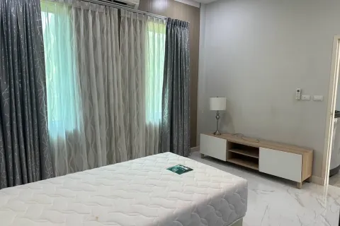 House in Pattaya, Thailand 4 bedrooms № 167640 - photo 12