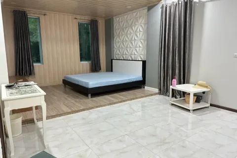 House in Pattaya, Thailand 4 bedrooms № 167640 - photo 8