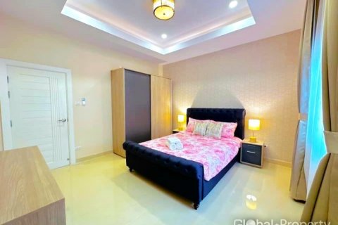 Haus in Pattaya, Thailand 4 Schlafzimmer № 113591 - Foto 14