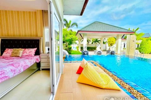 Haus in Pattaya, Thailand 4 Schlafzimmer № 113591 - Foto 19