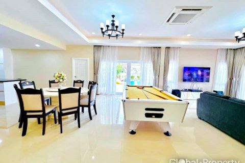 Haus in Pattaya, Thailand 4 Schlafzimmer № 113591 - Foto 7