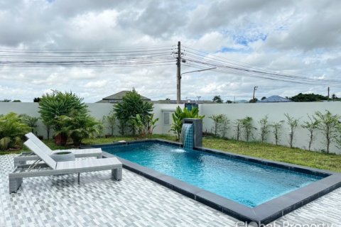 Casa de 3 dormitorios en Pattaya, Tailandia № 113595 - foto 3