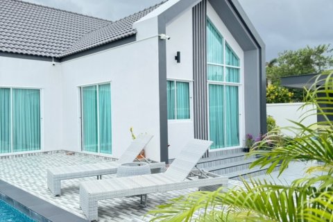 Casa de 3 dormitorios en Pattaya, Tailandia № 113595