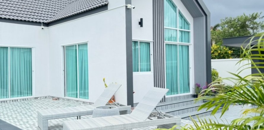 Casa de 3 dormitorios en Pattaya, Tailandia № 113595