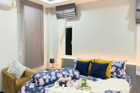 Casa de 3 dormitorios en Pattaya, Tailandia № 113595 - foto 12