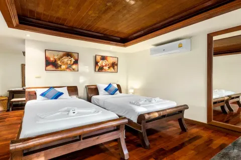 Chalet de 7 dormitorios en Patong, Tailandia № 190629 - foto 28