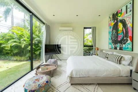 Chalet de 5 dormitorios en Bang Tao, Tailandia № 190631 - foto 10