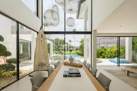 Chalet de 5 dormitorios en Bang Tao, Tailandia № 190631 - foto 7